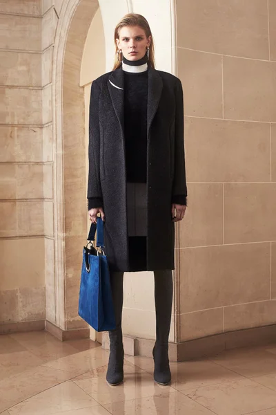 Look 10